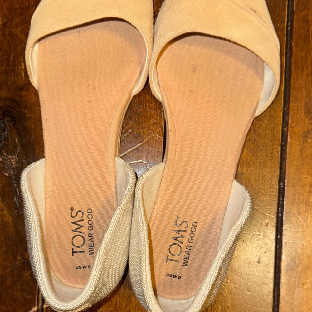 TOMS Women's Cream Espadrilles